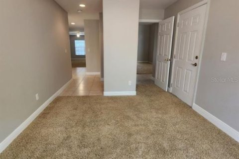 Casa en alquiler en Palm Bay, Florida, 4 dormitorios, 254.74 m2 № 1835648 - foto 17