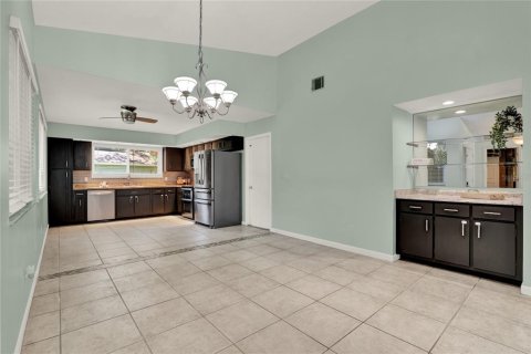 House in Longwood, Florida 4 bedrooms, 204.29 sq.m. № 1874078 - photo 14