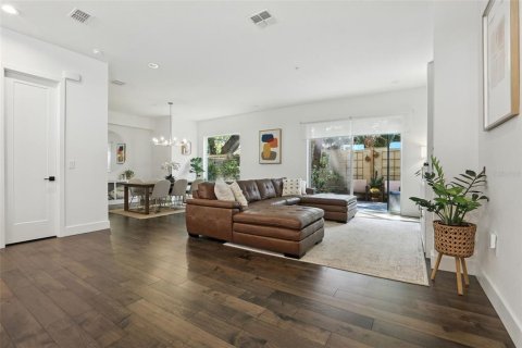 Touwnhouse à vendre à Maitland, Floride: 3 chambres, 203.27 m2 № 1894888 - photo 8