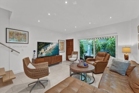 Condo in Miami Beach, Florida, 3 bedrooms  № 2428186 - photo 5