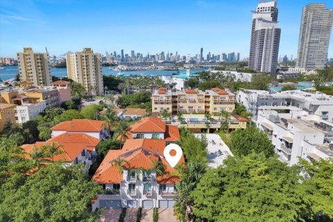 Condo in Miami Beach, Florida, 3 bedrooms  № 2428186 - photo 30