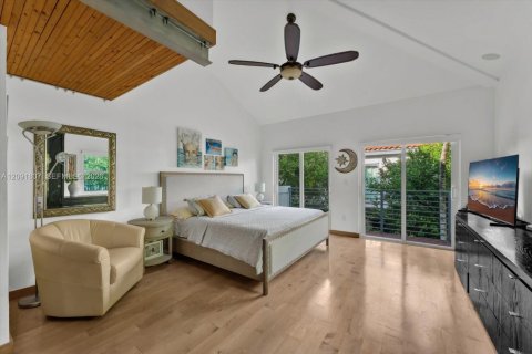 Condo in Miami Beach, Florida, 3 bedrooms  № 2428186 - photo 15