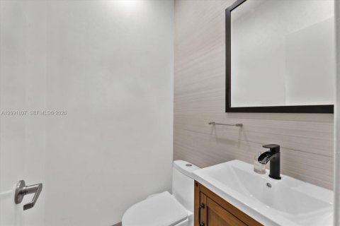 Condo in Miami Beach, Florida, 3 bedrooms  № 2428186 - photo 28