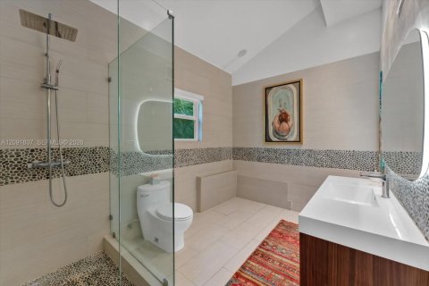 Condo in Miami Beach, Florida, 3 bedrooms  № 2428186 - photo 19
