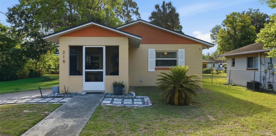 Casa en Leesburg, Florida 2 dormitorios, 127.09 m2 № 2212006