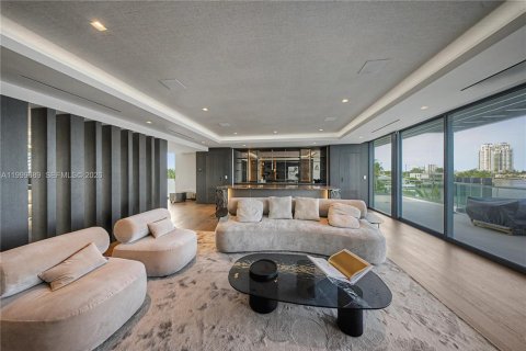 House in Fort Lauderdale, Florida 7 bedrooms, 966.18 sq.m. № 2069087 - photo 29