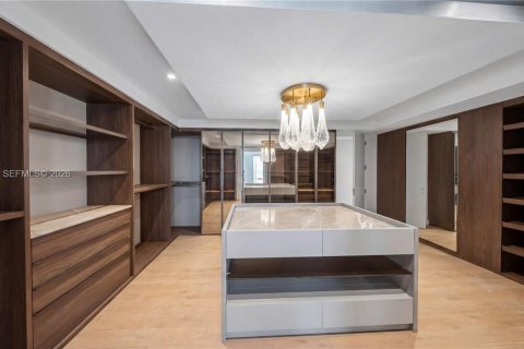 House in Fort Lauderdale, Florida 7 bedrooms, 966.18 sq.m. № 2069087 - photo 23