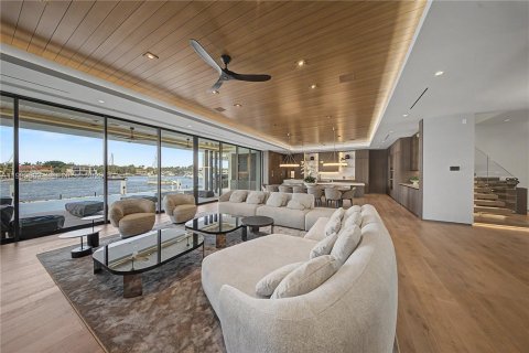 House in Fort Lauderdale, Florida 7 bedrooms, 966.18 sq.m. № 2069087 - photo 8