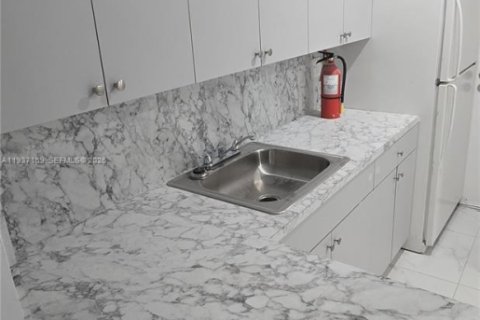 Apartamento en alquiler en Cutler Bay, Florida, 2 dormitorios, 69.68 m2 № 1995077 - foto 2