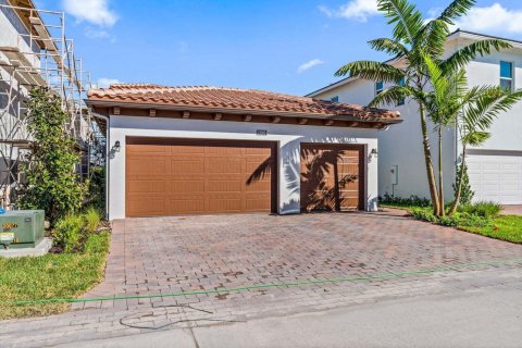 Villa ou maison à louer à Palm Beach Gardens, Floride: 4 chambres, 257.53 m2 № 1226657 - photo 1