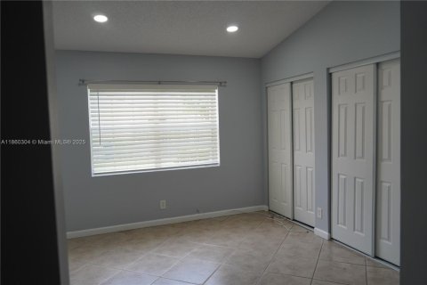 House in Weston, Florida 2 bedrooms, 82.96 sq.m. № 1887685 - photo 11