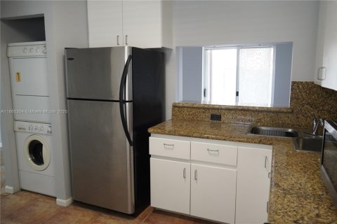 House in Weston, Florida 2 bedrooms, 82.96 sq.m. № 1887685 - photo 6
