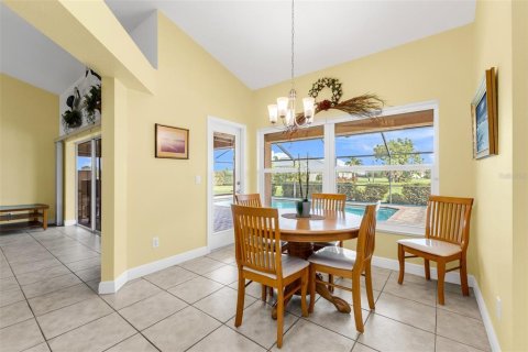 Villa ou maison à vendre à Punta Gorda, Floride: 3 chambres, 167.41 m2 № 2408845 - photo 4