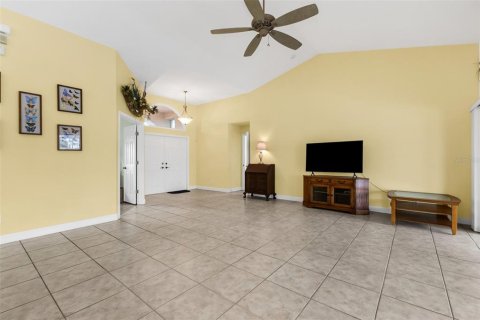 Villa ou maison à vendre à Punta Gorda, Floride: 3 chambres, 167.41 m2 № 2408845 - photo 2