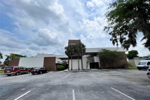 Propiedad comercial en alquiler en Altamonte Springs, Florida, 163.88 m2 № 1296136 - foto 7