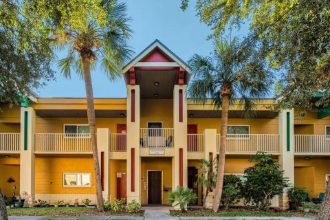Condo in Clearwater, Florida, 2 bedrooms  № 1567295 - photo 1