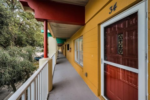Condo in Clearwater, Florida, 2 bedrooms  № 1567295 - photo 2
