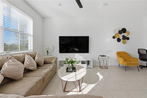 Adosado en venta en Davenport, Florida, 3 dormitorios, 150.69 m2 № 2232913 - foto 16