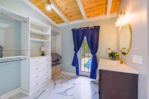 House in Fort Lauderdale, Florida 3 bedrooms, 159.42 sq.m. № 1975375 - photo 23