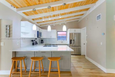 House in Fort Lauderdale, Florida 3 bedrooms, 159.42 sq.m. № 1975375 - photo 10