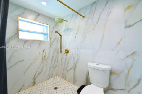 House in Fort Lauderdale, Florida 3 bedrooms, 159.42 sq.m. № 1975375 - photo 24