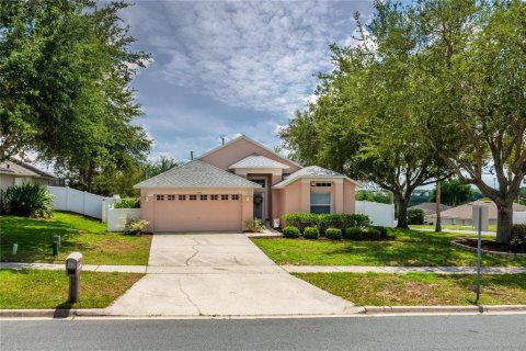 House in Clermont, Florida 3 bedrooms, 169.27 sq.m. № 1725482 - photo 6