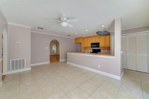 Townhouse in Longwood, Florida 3 bedrooms, 196.12 sq.m. № 1903834 - photo 11
