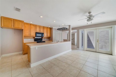 Townhouse in Longwood, Florida 3 bedrooms, 196.12 sq.m. № 1903834 - photo 10