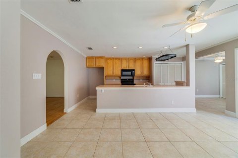 Townhouse in Longwood, Florida 3 bedrooms, 196.12 sq.m. № 1903834 - photo 6