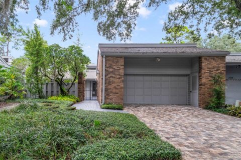 Townhouse in Longwood, Florida 3 bedrooms, 196.12 sq.m. № 1903834 - photo 1