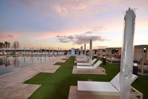 Снять в аренду кондоминиум в Дорал, Флорида 3 спальни, 123.37м2, № 2045151 - фото 16