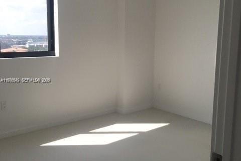 Снять в аренду кондоминиум в Дорал, Флорида 3 спальни, 123.37м2, № 2045151 - фото 23