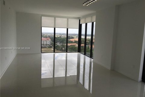 Снять в аренду кондоминиум в Дорал, Флорида 3 спальни, 123.37м2, № 2045151 - фото 4