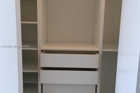 Снять в аренду кондоминиум в Дорал, Флорида 3 спальни, 123.37м2, № 2045151 - фото 20