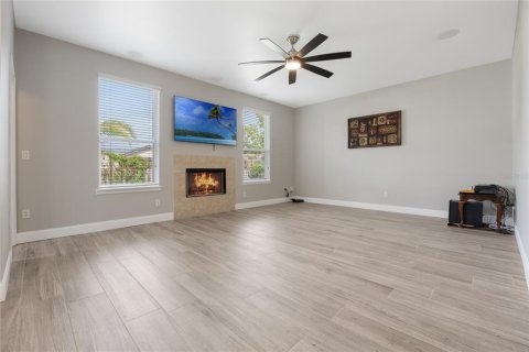Casa en venta en Orlando, Florida, 4 dormitorios, 235.04 m2 № 1900054 - foto 11