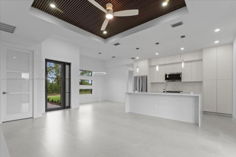 Casa en venta en Lehigh Acres, Florida, 3 dormitorios № 1896772 - foto 9