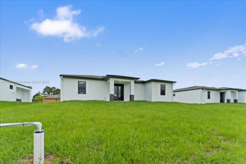 Casa en venta en Lehigh Acres, Florida, 3 dormitorios № 1896772 - foto 10