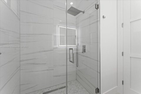 Casa en venta en Lehigh Acres, Florida, 3 dormitorios № 1896772 - foto 17