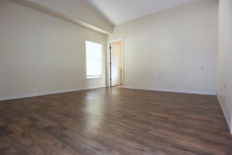 Casa en venta en New Port Richey, Florida, 4 dormitorios, 138.8 m2 № 1919913 - foto 11
