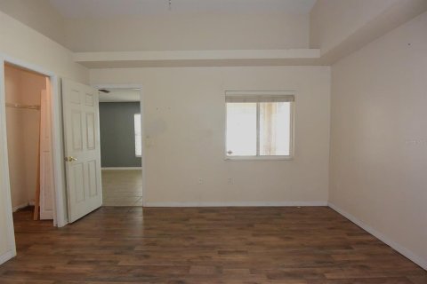 Casa en venta en New Port Richey, Florida, 4 dormitorios, 138.8 m2 № 1919913 - foto 12
