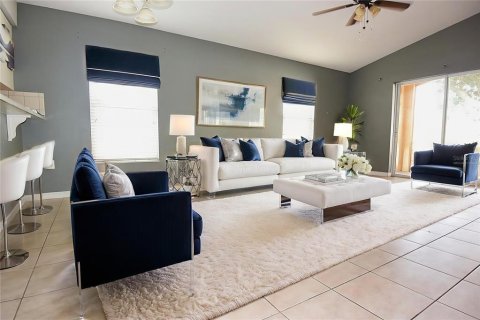 Casa en venta en New Port Richey, Florida, 4 dormitorios, 138.8 m2 № 1919913 - foto 5
