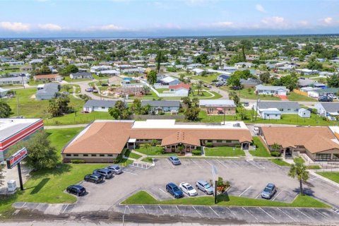 Propiedad comercial en alquiler en Port Charlotte, Florida, 158.49 m2 № 1819290 - foto 14