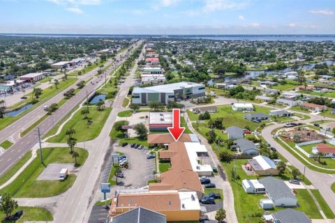 Propiedad comercial en alquiler en Port Charlotte, Florida, 158.49 m2 № 1819290 - foto 3