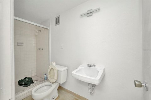 Propiedad comercial en alquiler en Port Charlotte, Florida, 158.49 m2 № 1819290 - foto 28