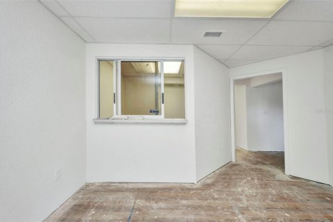 Propiedad comercial en alquiler en Port Charlotte, Florida, 158.49 m2 № 1819290 - foto 17
