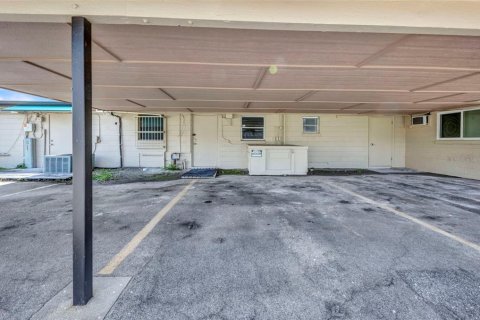 Propiedad comercial en alquiler en Port Charlotte, Florida, 158.49 m2 № 1819290 - foto 15