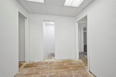 Propiedad comercial en alquiler en Port Charlotte, Florida, 158.49 m2 № 1819290 - foto 24