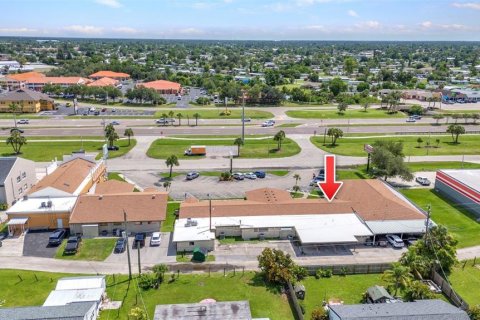 Propiedad comercial en alquiler en Port Charlotte, Florida, 158.49 m2 № 1819290 - foto 2