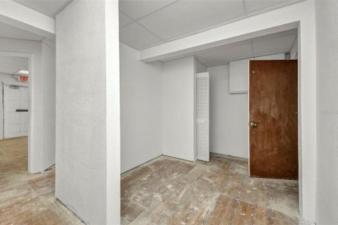 Propiedad comercial en alquiler en Port Charlotte, Florida, 158.49 m2 № 1819290 - foto 26