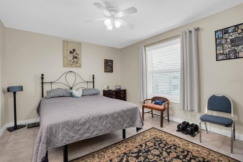 Condo in Saint Petersburg, Florida, 2 bedrooms № 2198380 - photo 18